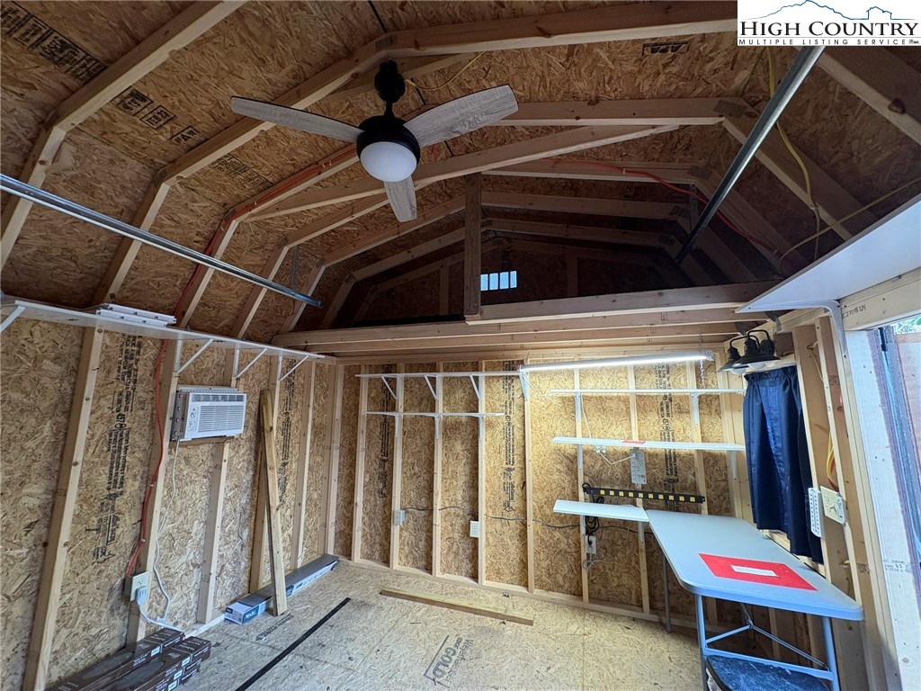 157 Hemlock Loop Property Photo 13