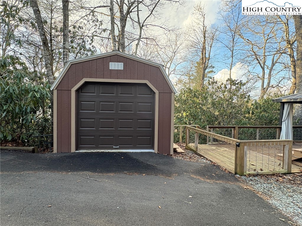 157 Hemlock Loop Property Photo 14