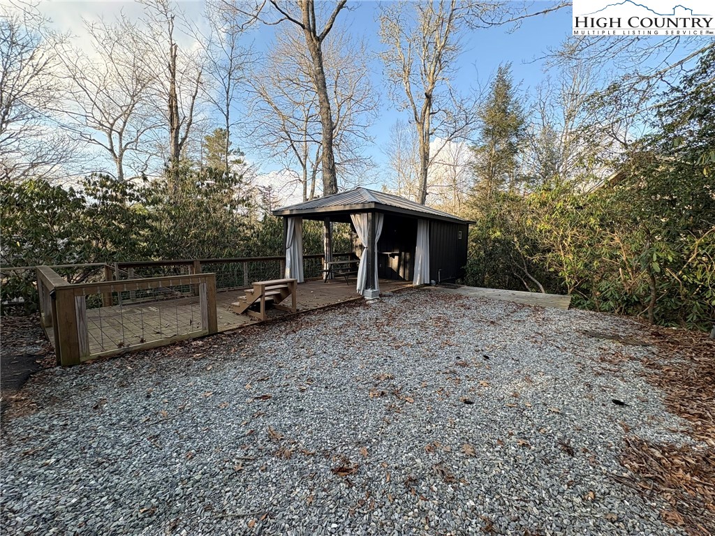 157 Hemlock Loop Property Photo 17