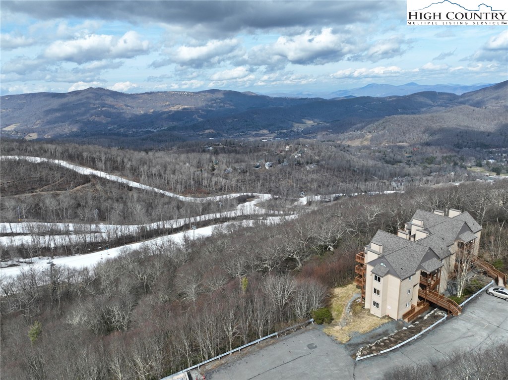 111 Sugar Ski Drive 11-103 Property Photo 2