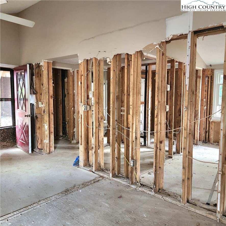 58 River Road Property Photo 6