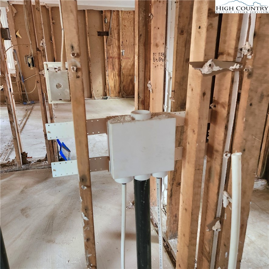 58 River Road Property Photo 9