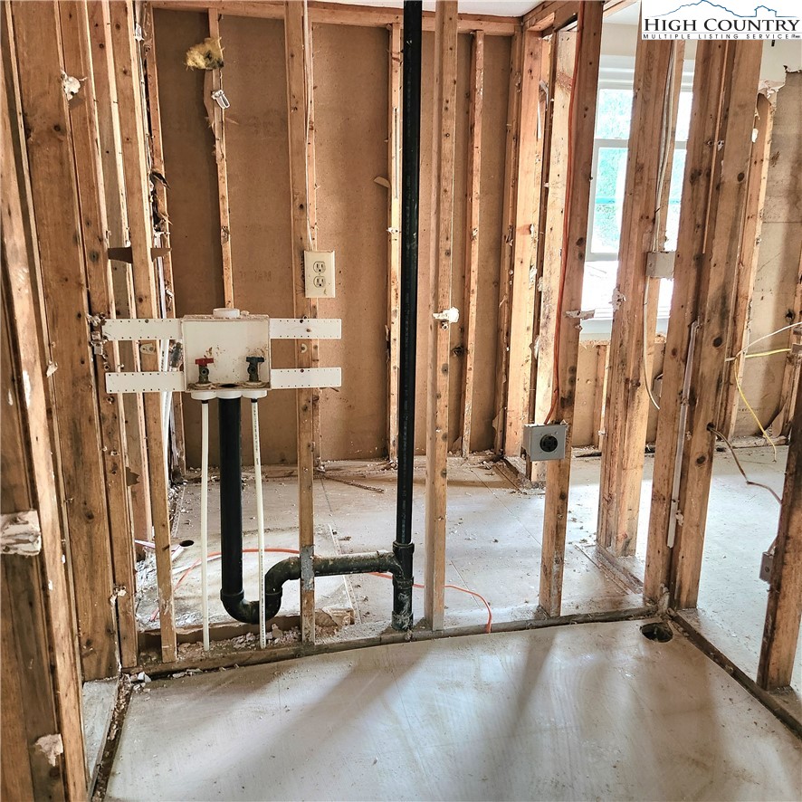 58 River Road Property Photo 10