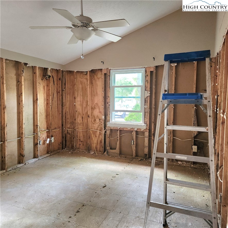 58 River Road Property Photo 11