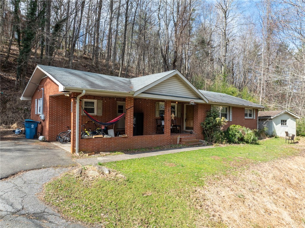 182 Owens Drive Property Photo 1