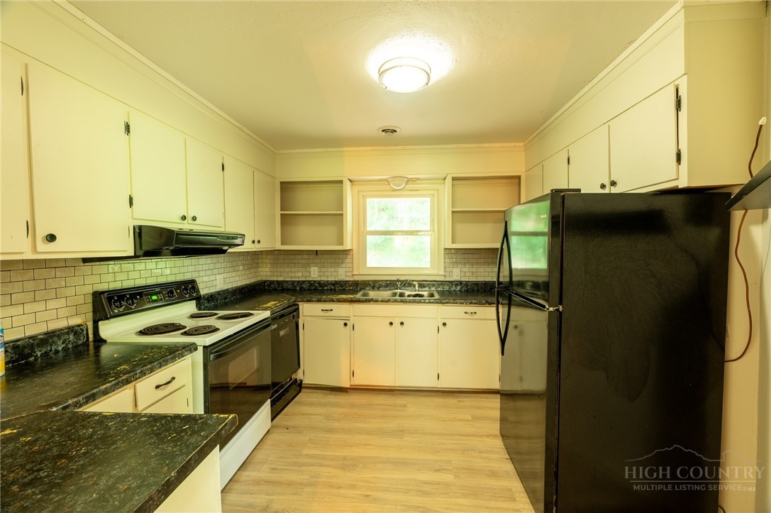 182 Owens Drive Property Photo 9