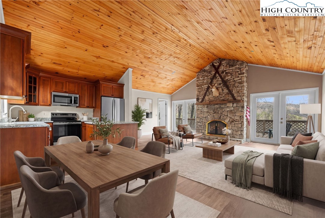 131 Hemlock Road Property Photo 3