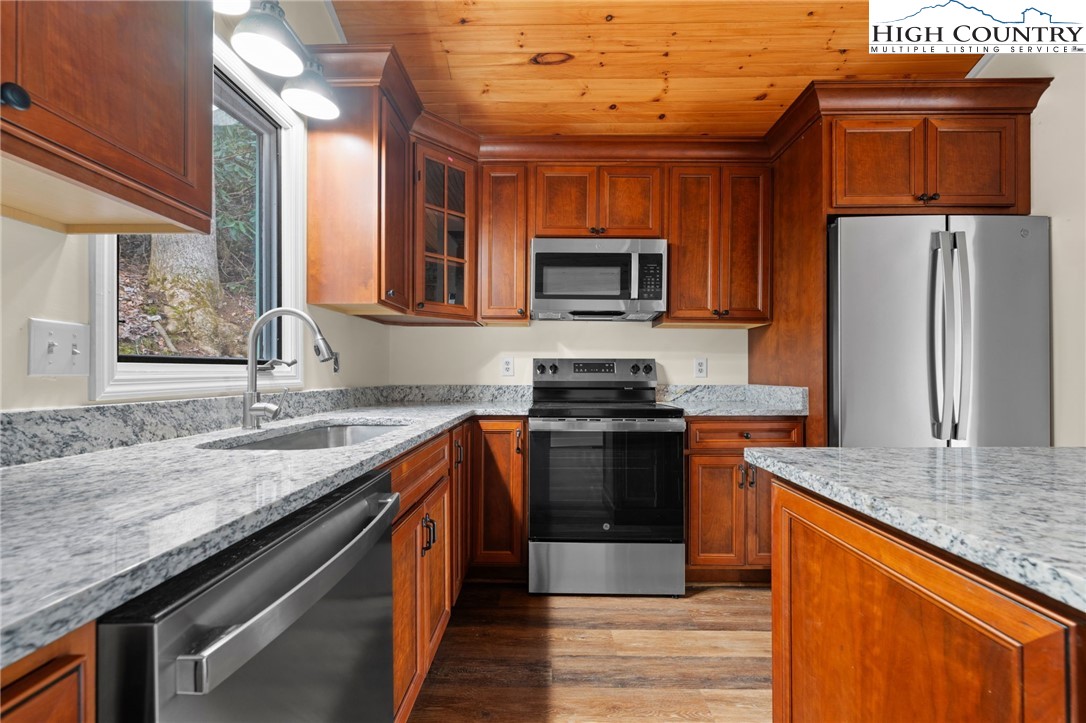 131 Hemlock Road Property Photo 10