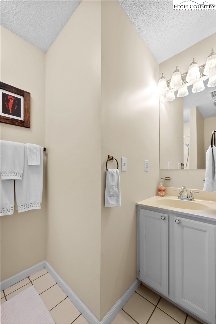17 Elderberry Loop Property Photo 24
