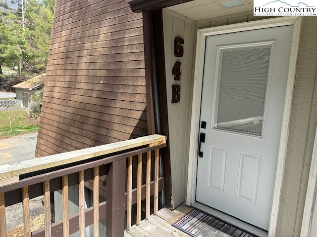 64 Creekside Drive B Property Photo 4