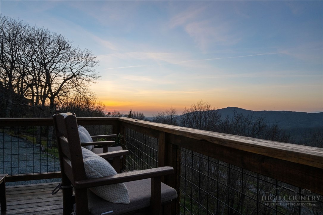 351 Windy Knob Trail Property Photo 44