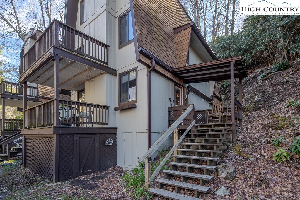 24 Creekside Drive C Property Photo 2