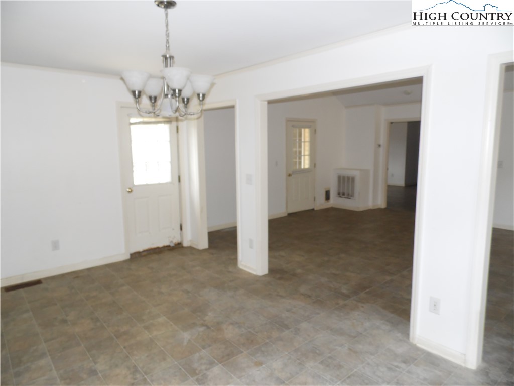 232 Riverview Drive Property Photo 8