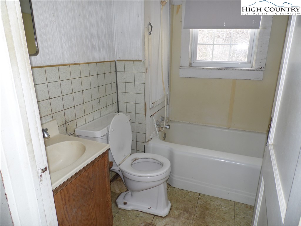 232 Riverview Drive Property Photo 27