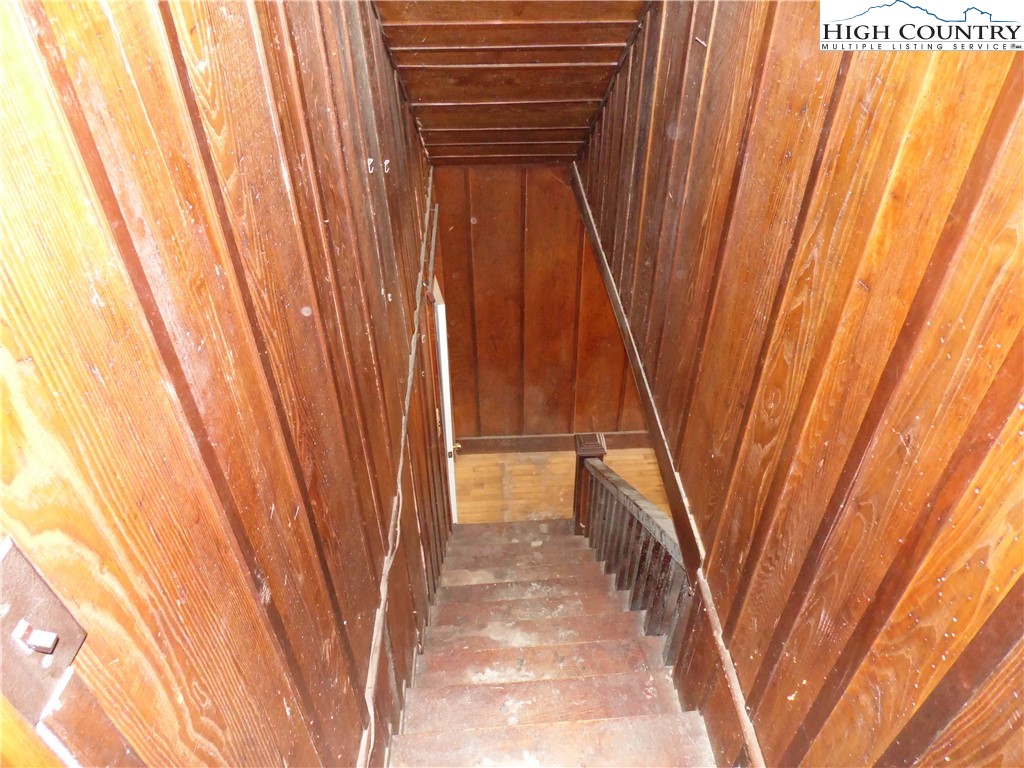232 Riverview Drive Property Photo 32