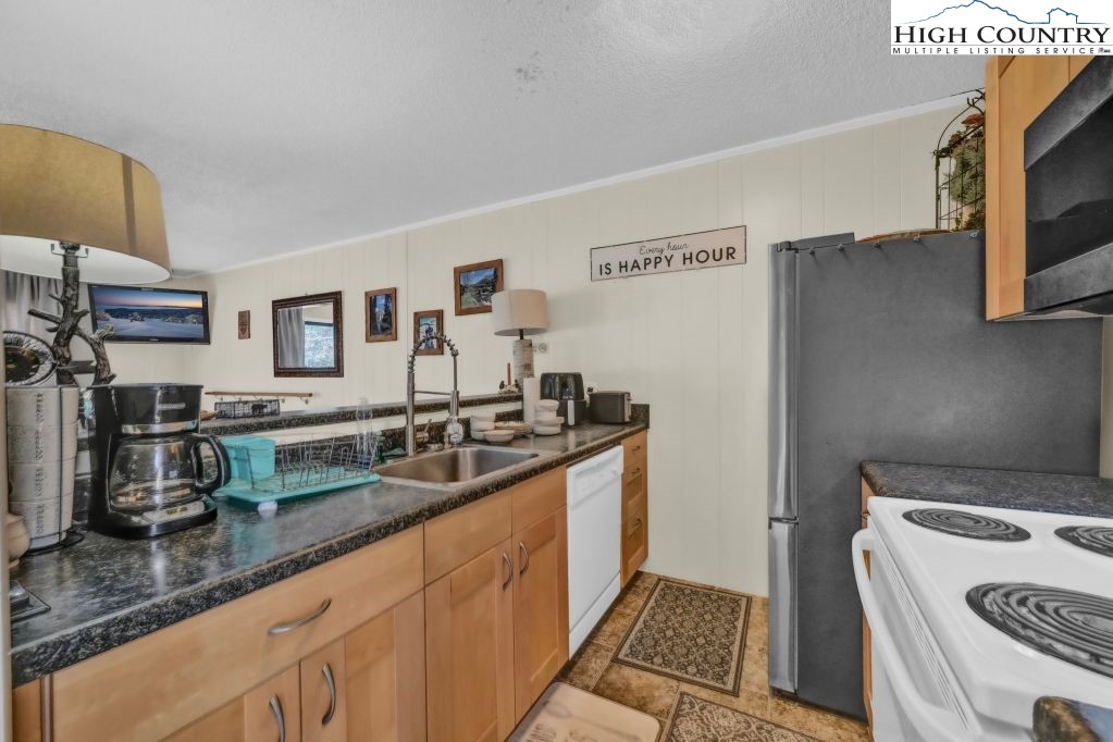 100 Lower Holiday Lane C308 Property Photo 15