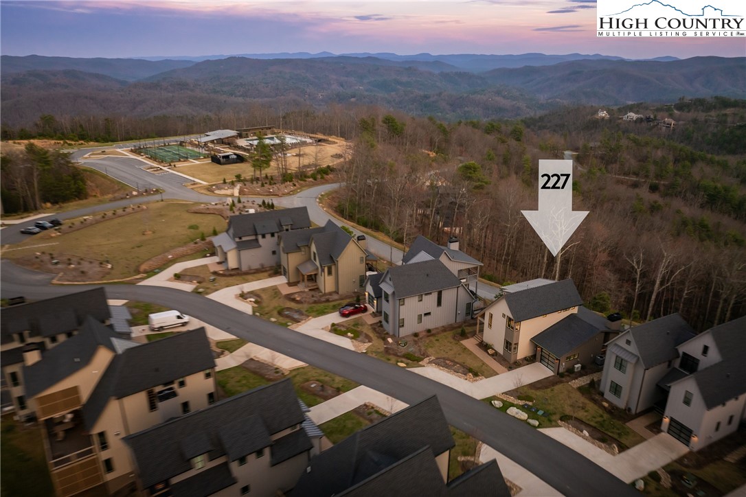 227 Calico Court Property Photo 33