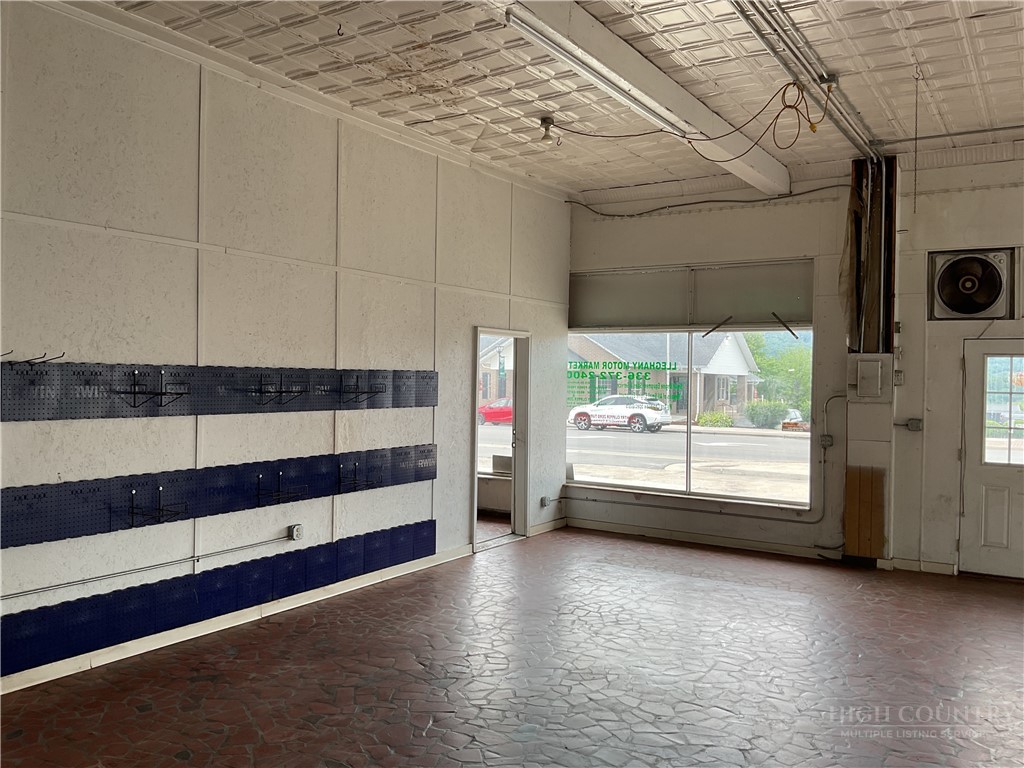 80 N Main Street Property Photo 10