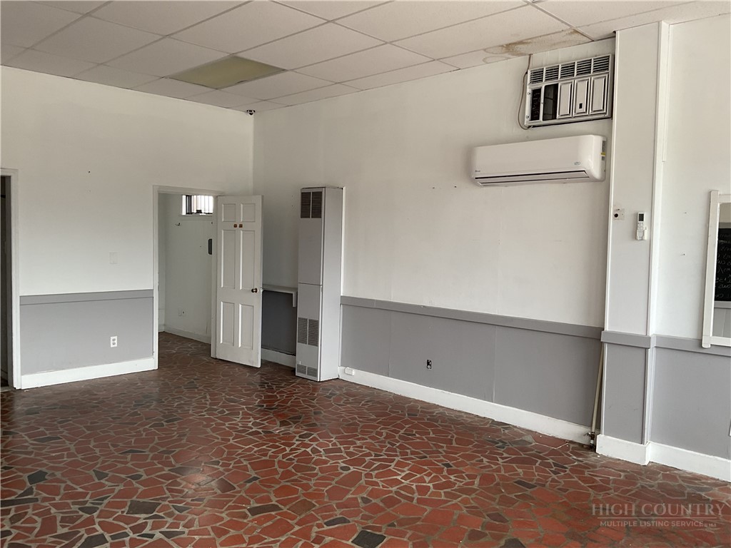 80 N Main Street Property Photo 22