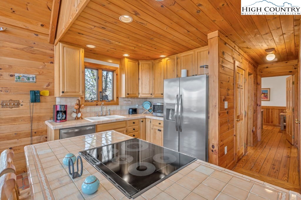 2095 Elk Ridge Road Property Photo 22