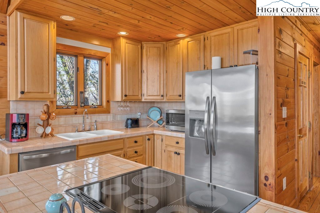 2095 Elk Ridge Road Property Photo 23