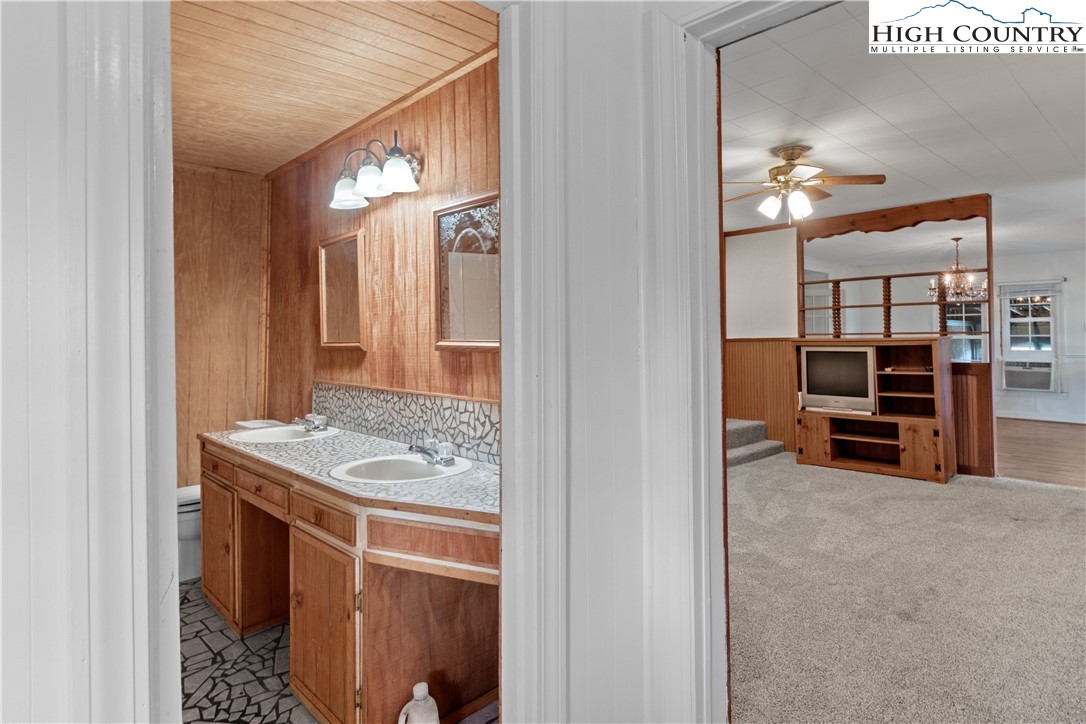 613 Nc Highway 67 Property Photo 10