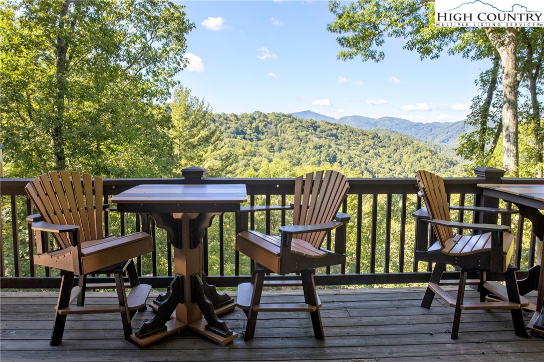 315 Lazy Bear Trail Property Photo 29