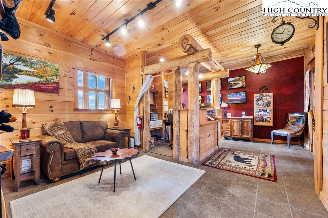 315 Lazy Bear Trail Property Photo 47