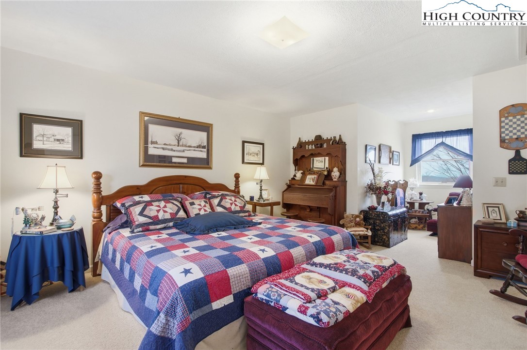 323 Sugar Tree Lane Property Photo 25