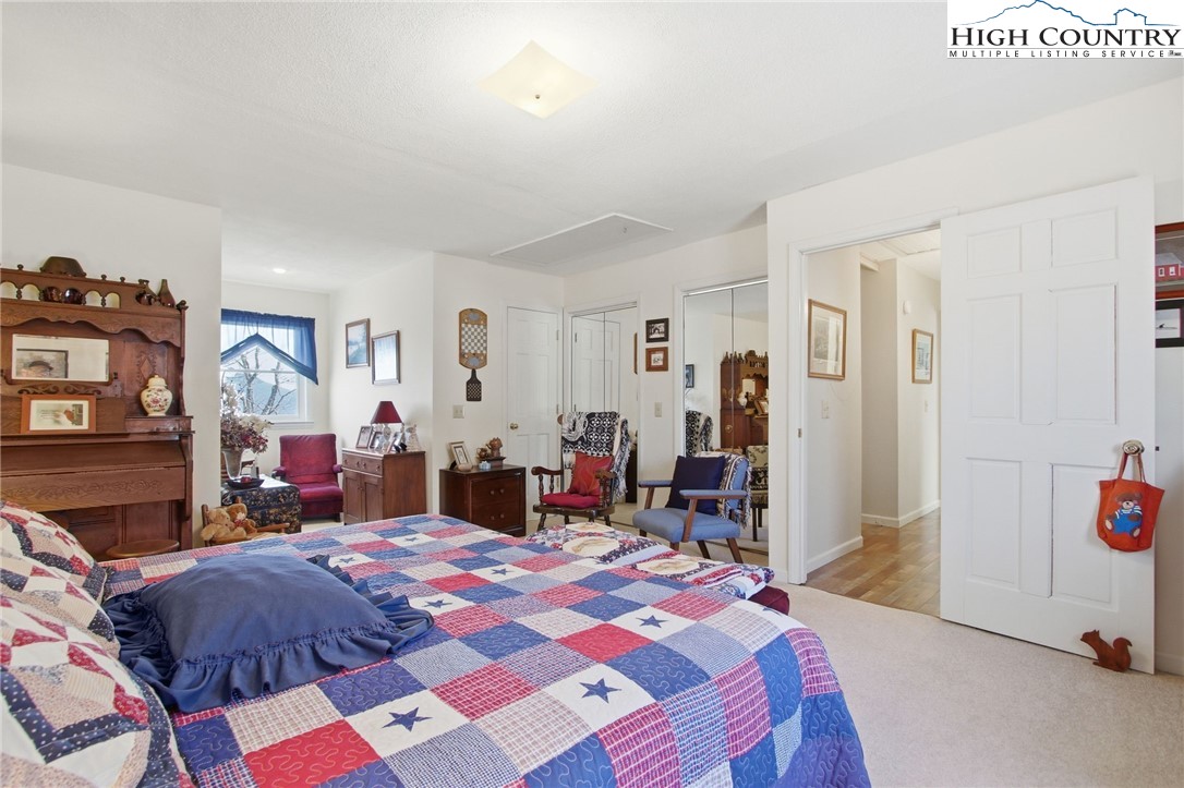323 Sugar Tree Lane Property Photo 27
