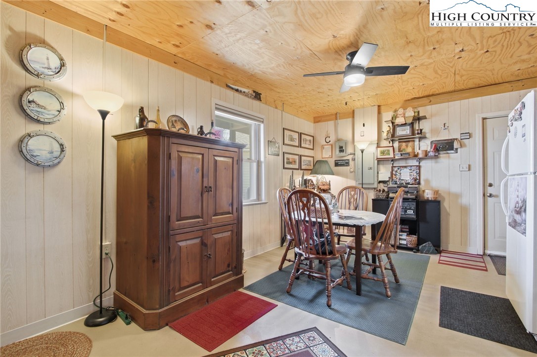 323 Sugar Tree Lane Property Photo 31