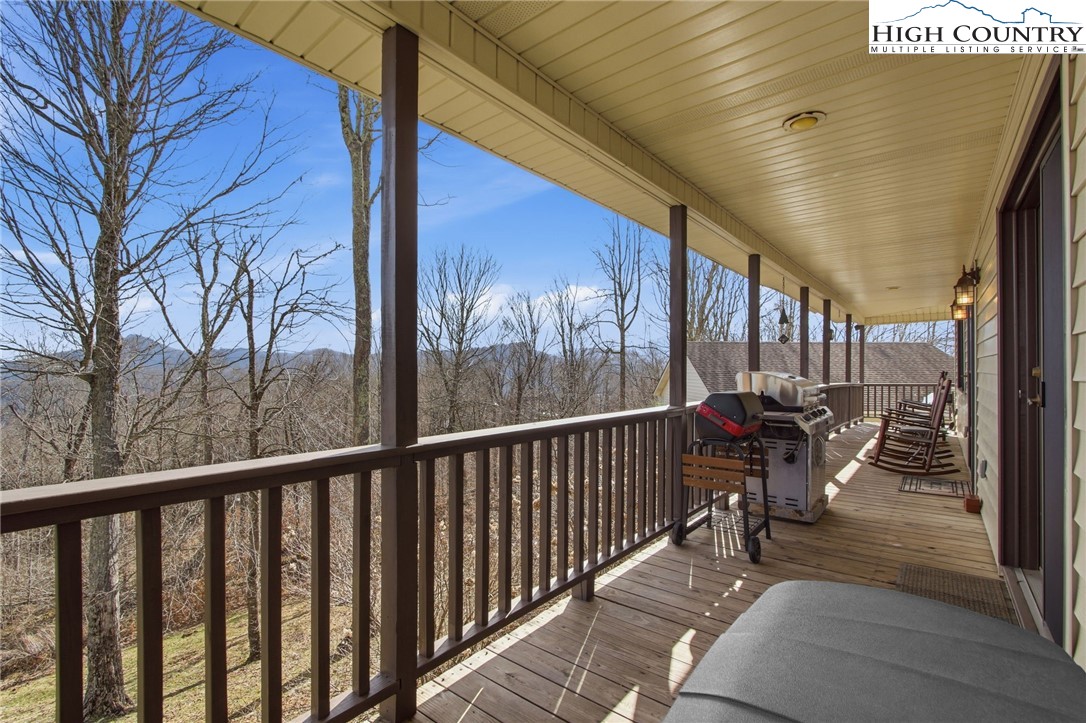 323 Sugar Tree Lane Property Photo 42