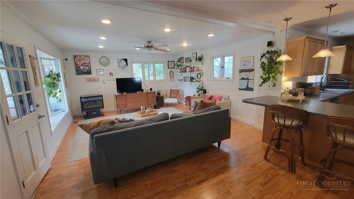 410 Poplar Hill Drive Property Photo 8