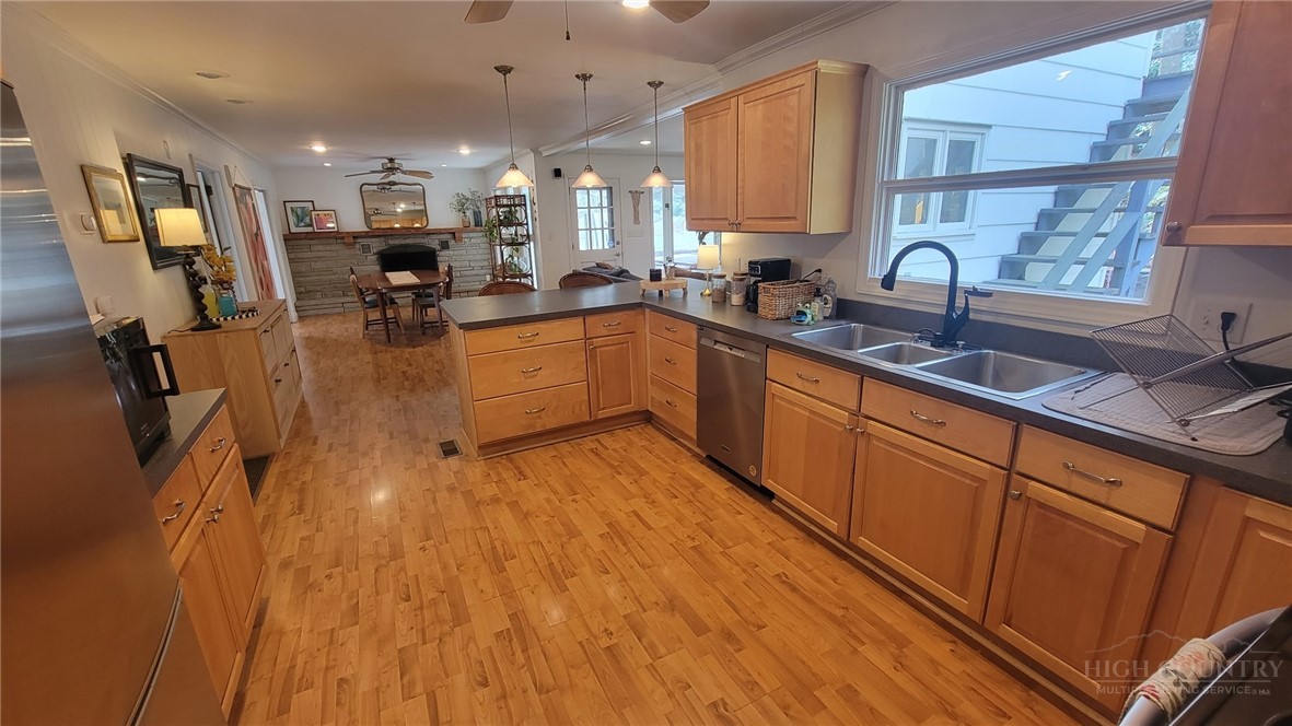 410 Poplar Hill Drive Property Photo 13