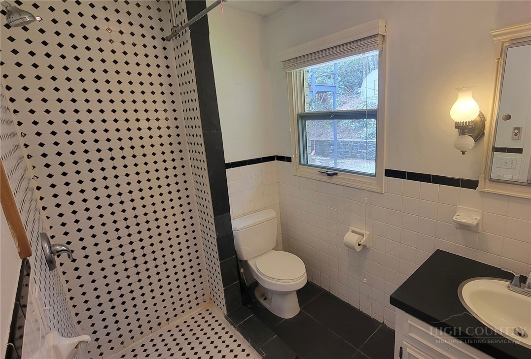 410 Poplar Hill Drive Property Photo 22