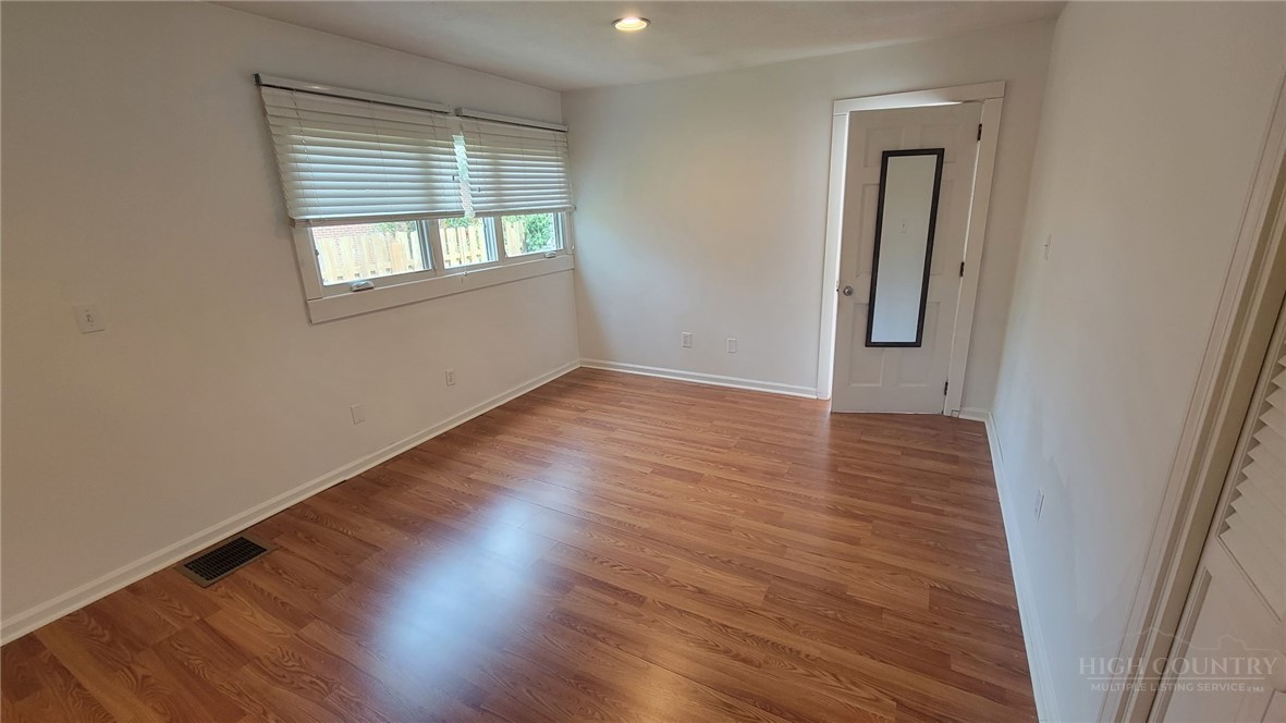 410 Poplar Hill Drive Property Photo 23