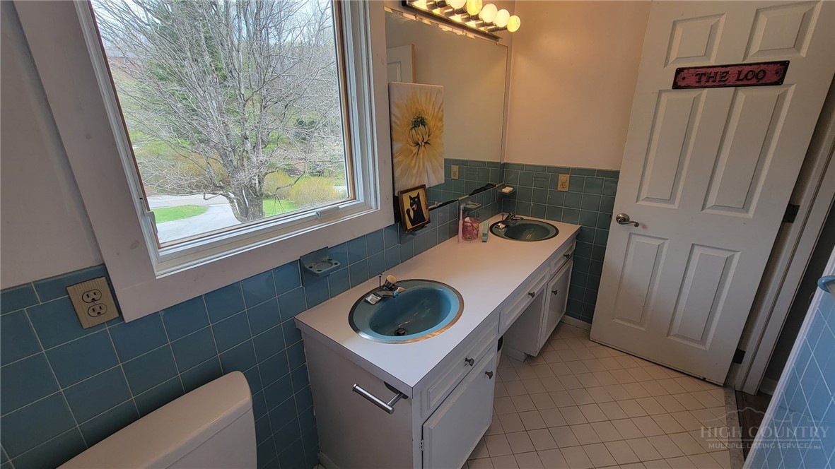 410 Poplar Hill Drive Property Photo 26