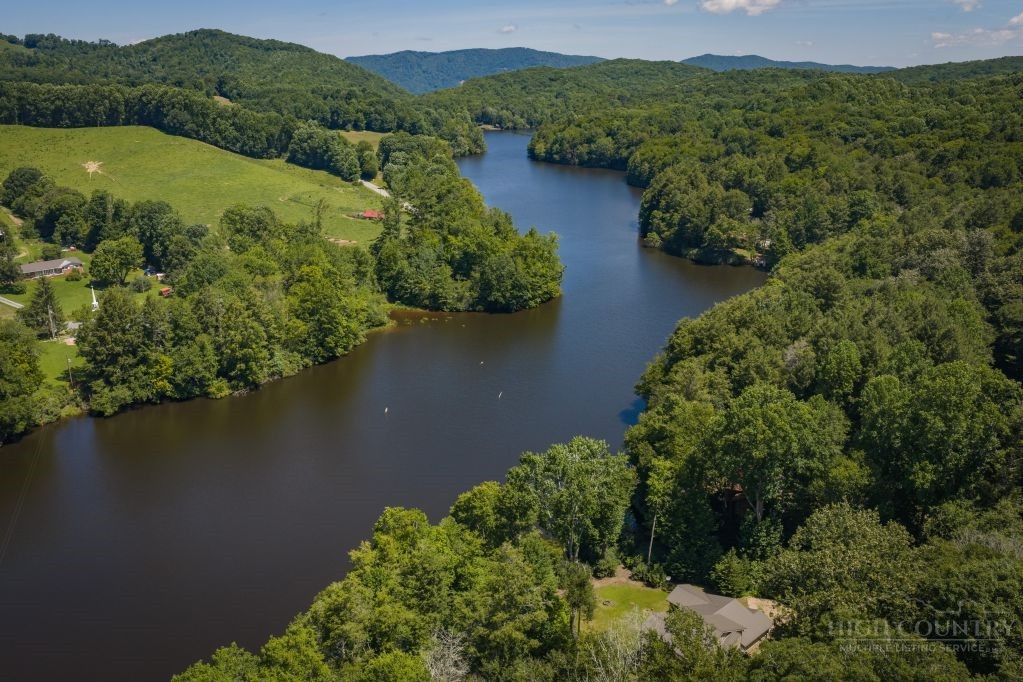 1762 Ripshin Mountain Road Property Photo 1