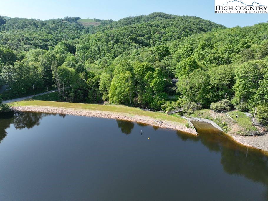 1764 Ripshin Mountain Road Property Photo 5