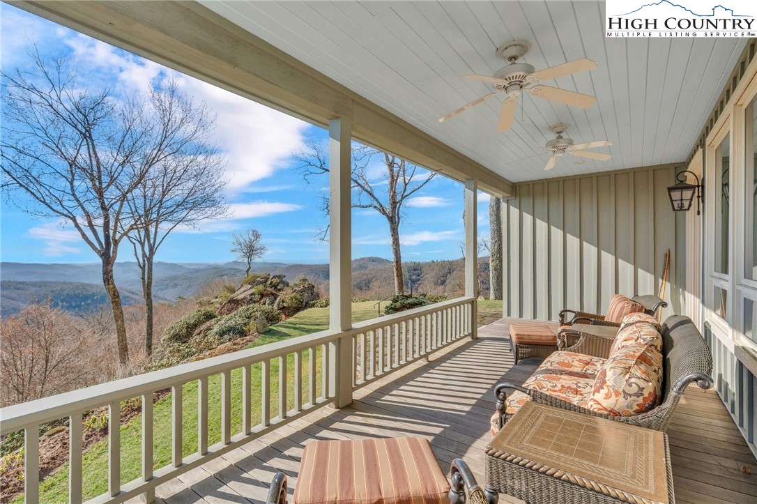 933 Thunder Ridge Lane Property Photo 8