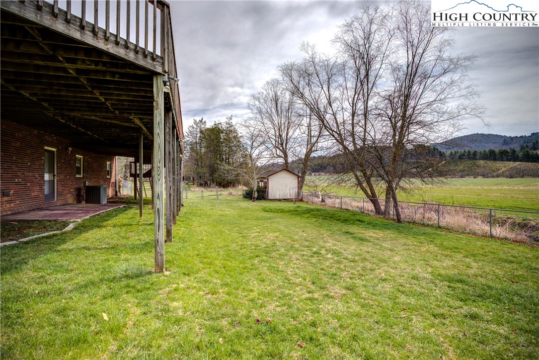 304 Evergreen Lane Property Photo 7