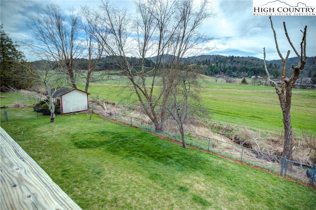 304 Evergreen Lane Property Photo 41