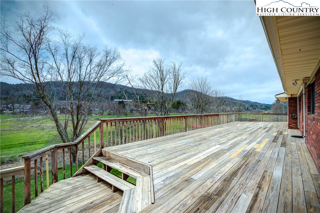 304 Evergreen Lane Property Photo 42