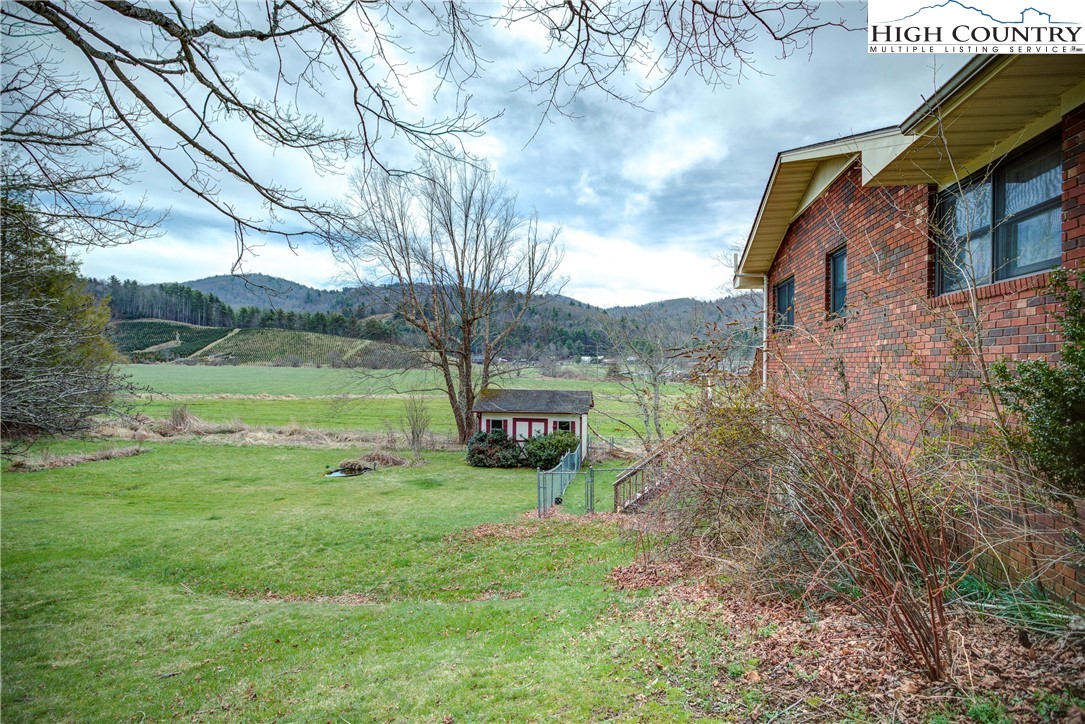 304 Evergreen Lane Property Photo 45