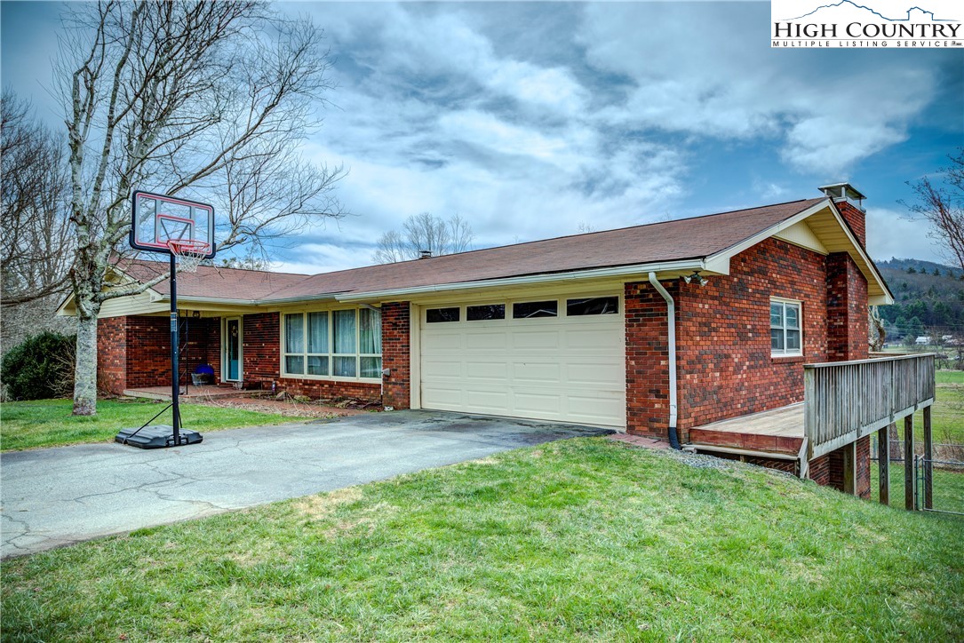 304 Evergreen Lane Property Photo 49