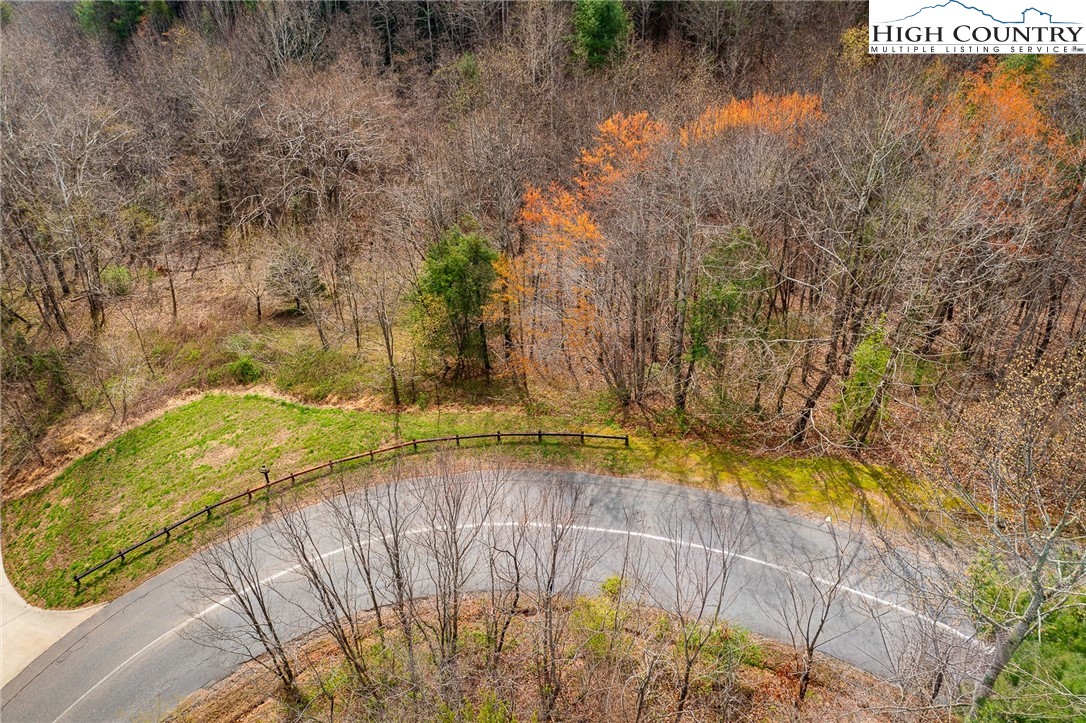 140 Johns Ridge Parkway Property Photo 5