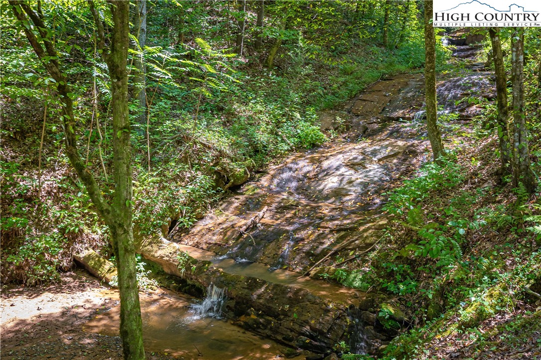 140 Johns Ridge Parkway Property Photo 30