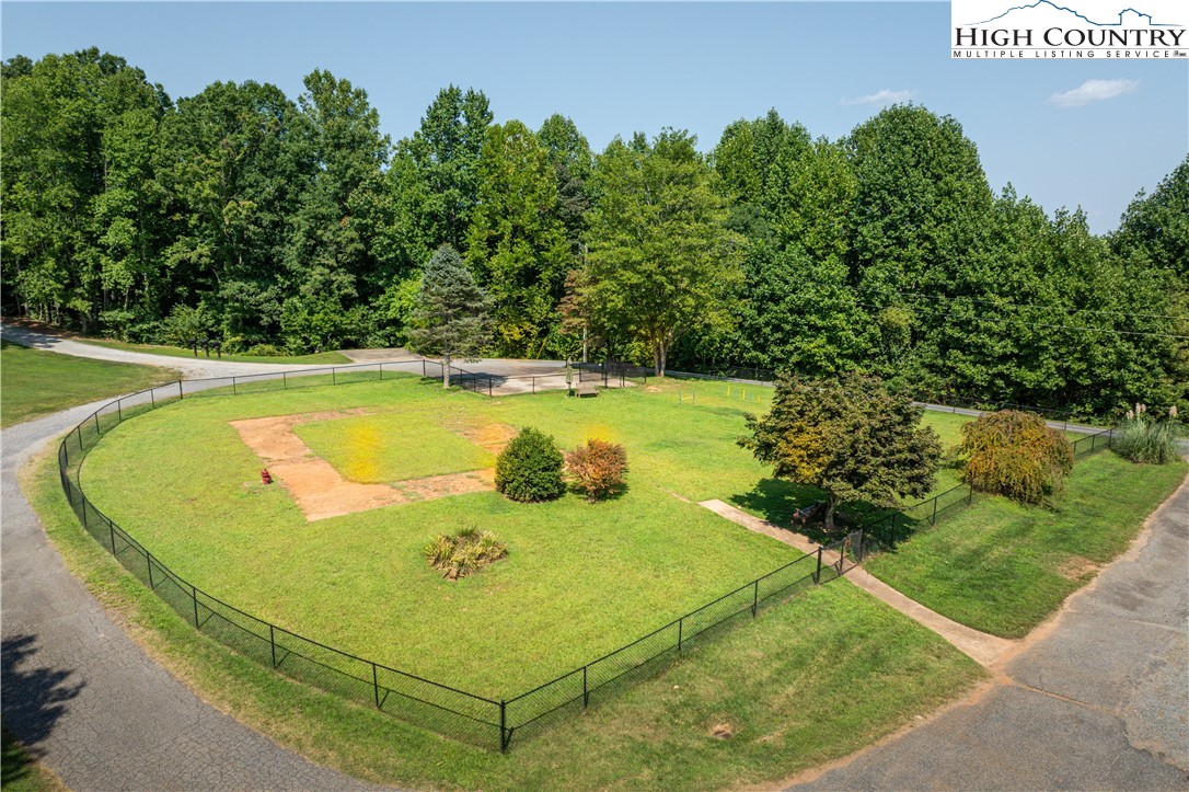 140 Johns Ridge Parkway Property Photo 40