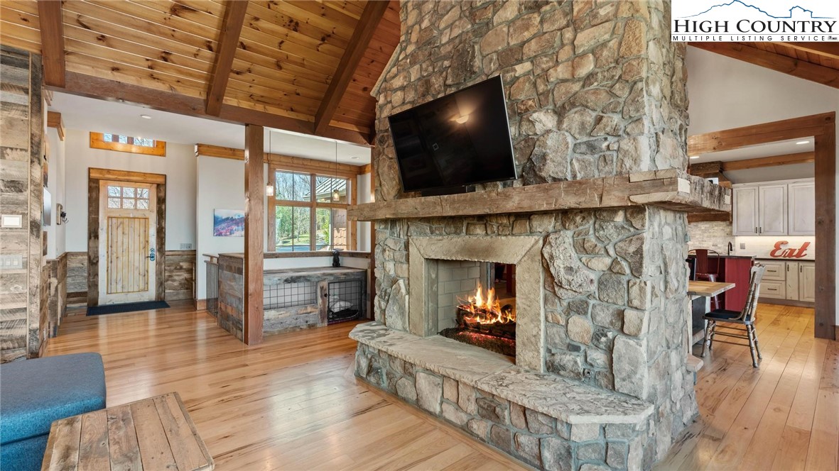 137 Burningbush Trail Property Photo 8