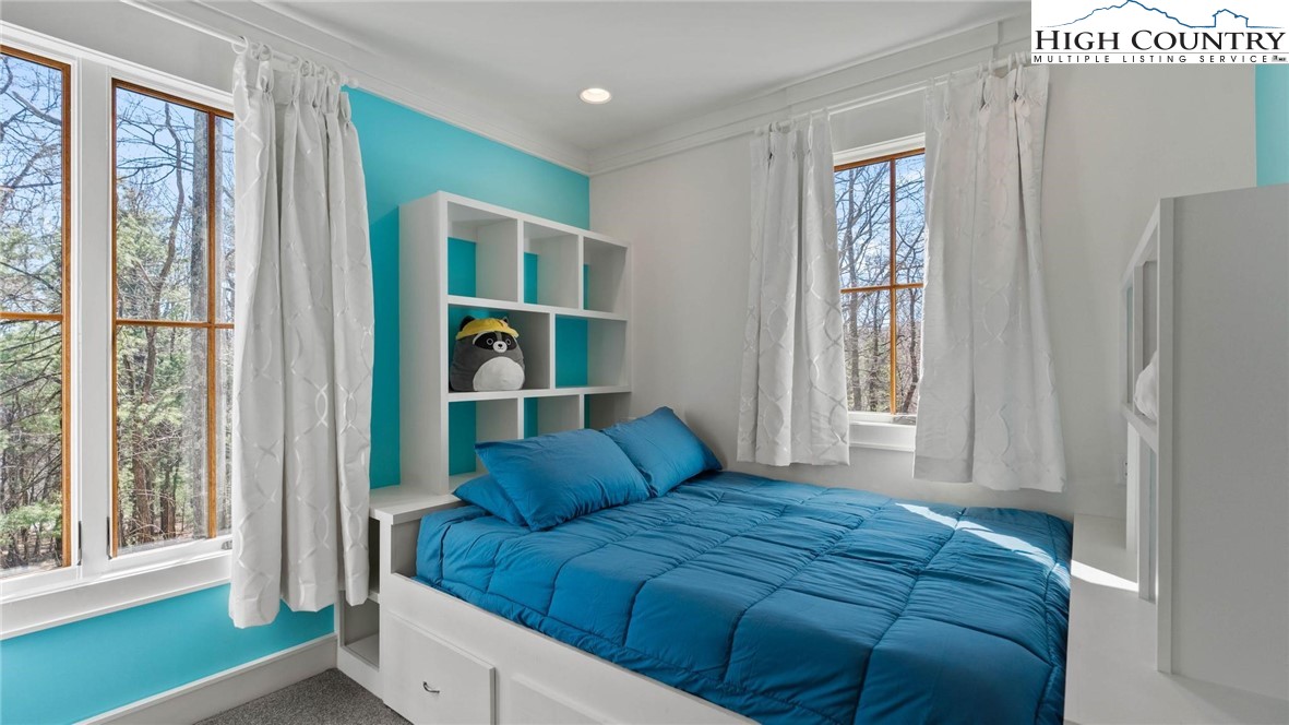 137 Burningbush Trail Property Photo 32